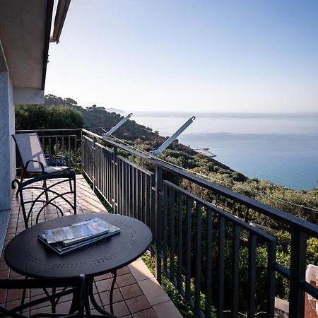 Apartmán La Casa Del Maestro Attico Pisciotta Exteriér fotografie