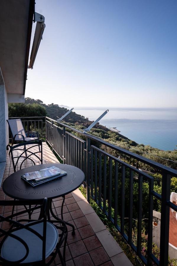 Apartmán La Casa Del Maestro Attico Pisciotta Exteriér fotografie