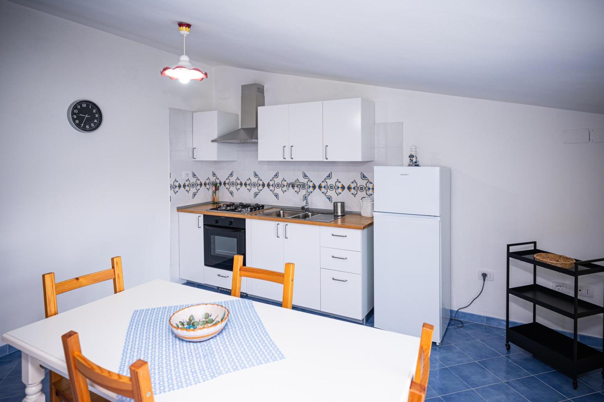 Apartmán La Casa Del Maestro Attico Pisciotta Exteriér fotografie