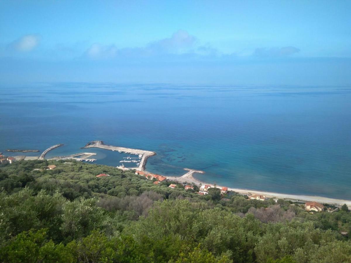 Apartmán La Casa Del Maestro Attico Pisciotta Exteriér fotografie
