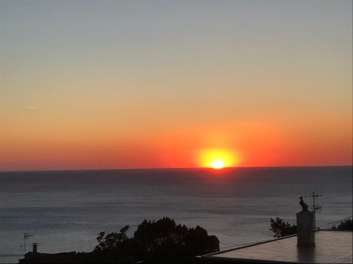 Apartmán La Casa Del Maestro Attico Pisciotta Exteriér fotografie